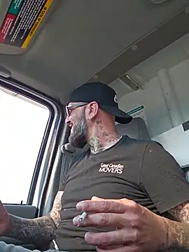 Snapshot of Beardedtattood chatting on July 28, 2026, 12:48 pm Beardedtattood online show from July 28, 2026, 12:48 pm