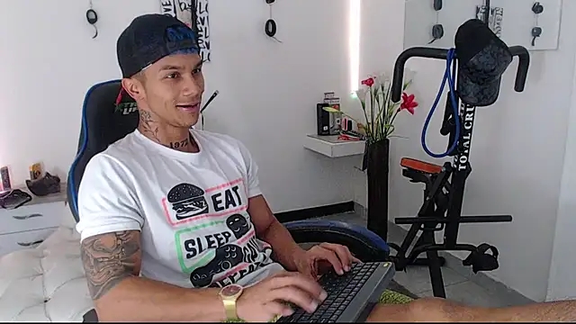 Leonard Price online show from March 22, 2025, 3:31 pm