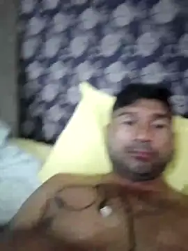 Snapshot of Diogo100 chatting on February 15, 2026, 3:00 pm Diogo100 online show from February 15, 2026, 3:00 pm