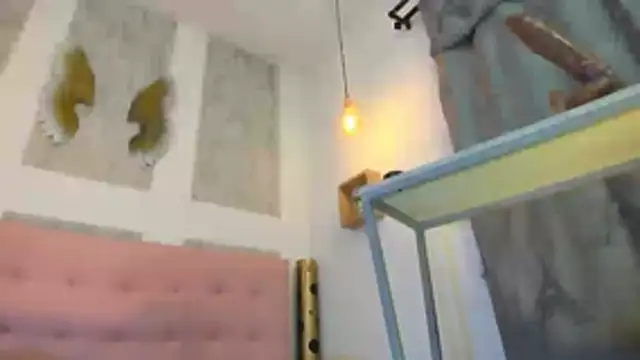 zhamira 21 online show from December 13, 2025, 8:26 pm