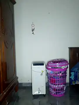 SuranSexy33 online show from February 11, 2026, 1:49 am