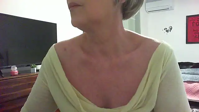   Angel78   online show from May 4, 2026, 11:46 am