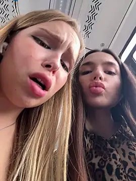 mur girl online show from September 22, 2025, 9:04 am