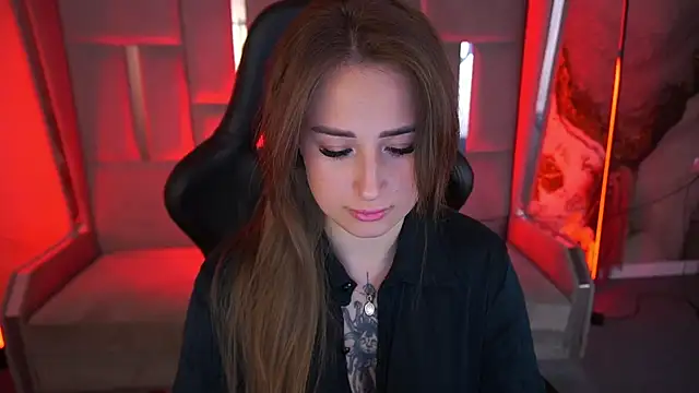 GentleAdellee online show from September 19, 2025, 12:53 pm