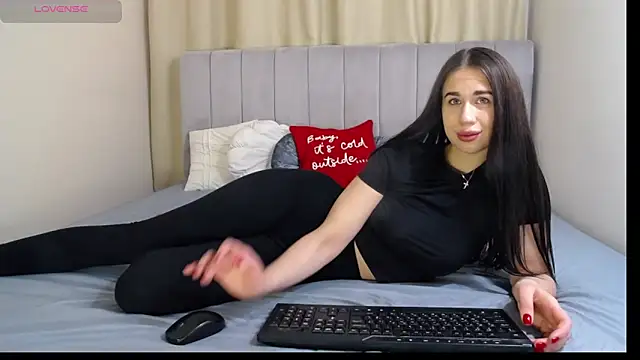 Erikka   online show from February 1, 2026, 1:42 pm