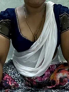 Snapshot of MaaliiiPonuTamil chatting on June 23, 2026, 12:30 am MaaliiiPonuTamil online show from June 23, 2026, 12:30 am