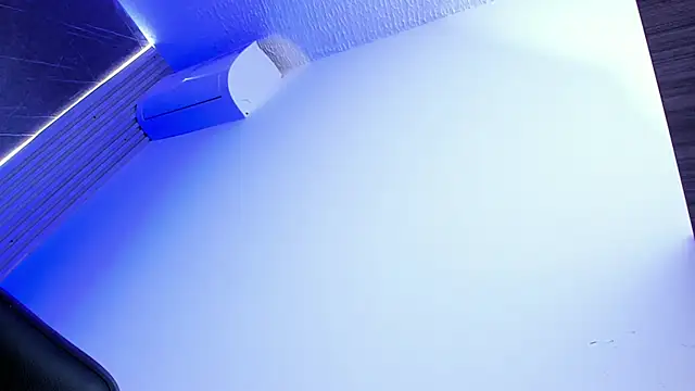 Susieeve online show from March 11, 2025, 12:11 am