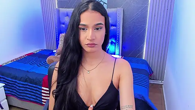 Susieeve online show from March 6, 2025, 8:59 pm