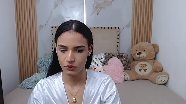 Susieeve online show from March 21, 2025, 12:39 pm