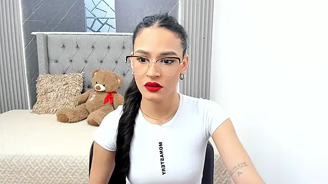 Susieeve online show from November 12, 2025, 10:02 pm