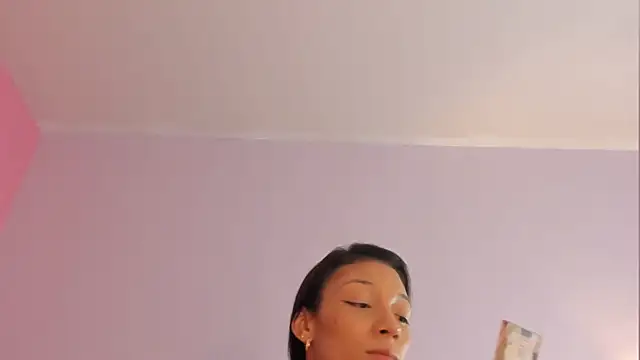 lupeebony online show from June 25, 2026, 7:41 pm
