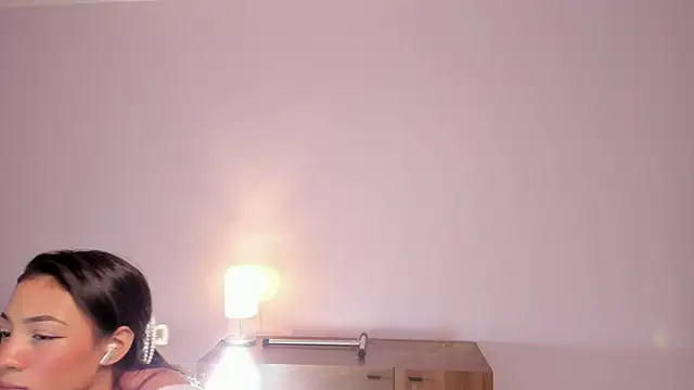 lupeebony online show from June 17, 2026, 7:46 pm