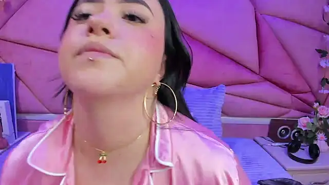 Victoria Rossy online show from September 17, 2025, 7:49 pm