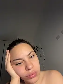 AgnesCampp online show from November 16, 2025, 5:17 pm