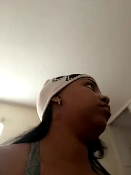 Snapshot of Jayhoney25 chatting on October 2, 2025, 6:00 pm Jayhoney25 online show from October 2, 2025, 6:00 pm