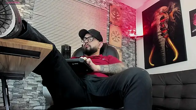 Ethan Castellano online show from August 3, 2026, 9:52 pm