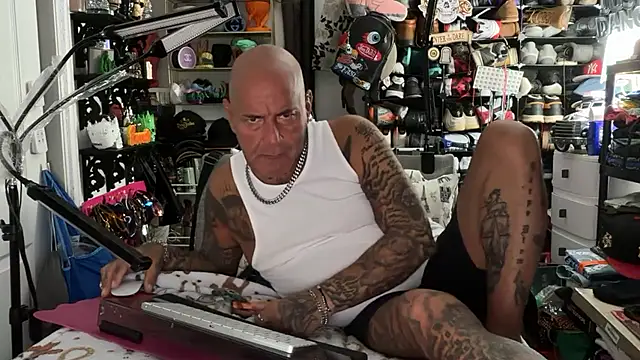 joeytatts66 online show from June 30, 2026, 2:33 am