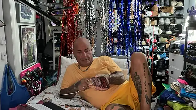 Snapshot of joeytatts66 chatting on June 10, 2026, 2:13 am joeytatts66 online show from June 10, 2026, 2:13 am
