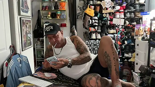 joeytatts66 online show from January 8, 2026, 2:39 am