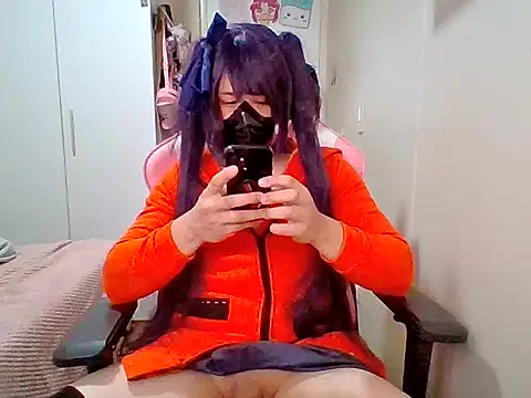 MomoAyase online show from October 17, 2025, 9:38 pm