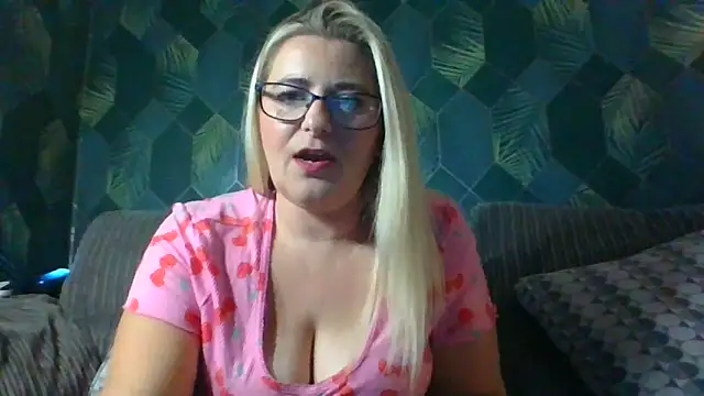 SweetXCandyX online show from November 14, 2025, 6:33 pm