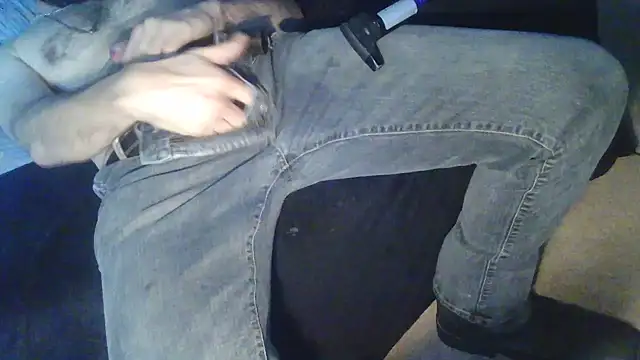 Spunwhiteboy1992 online show from October 26, 2025, 7:25 pm