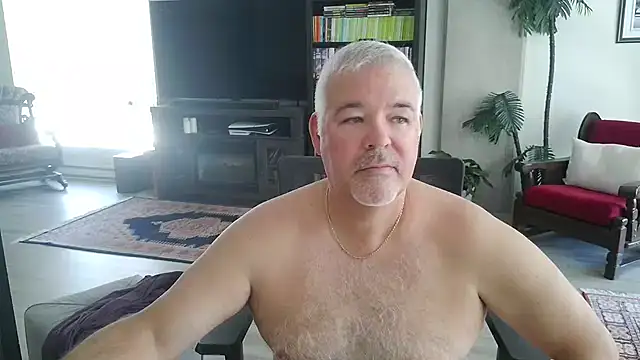 aarosteev2 online show from June 4, 2026, 4:44 pm