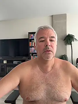 aarosteev2 online show from May 10, 2026, 12:42 pm