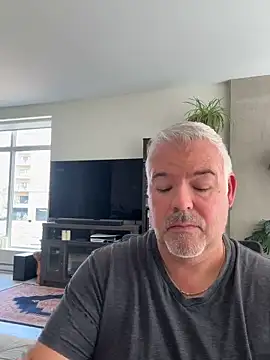 aarosteev2 online show from June 5, 2026, 1:06 pm