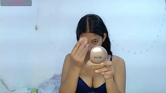 Snapshot of evaluna_horny_ chatting on March 19, 2025, 8:22 pm evaluna horny online show from March 19, 2025, 8:22 pm