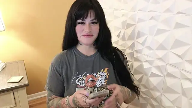 TexasTattooedHouseWife online show from September 16, 2025, 3:13 pm