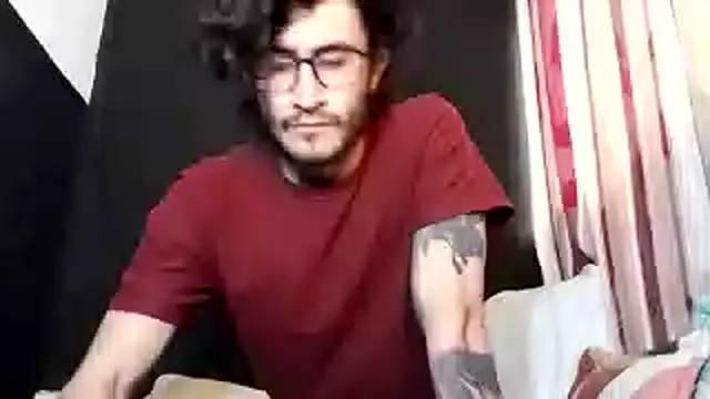 Loggan donnelly online show from November 10, 2025, 7:08 pm