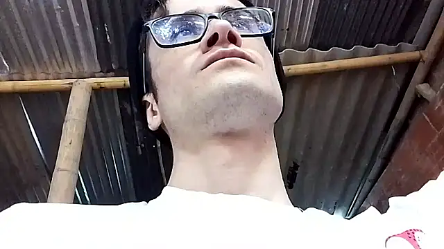 Loggan donnelly online show from December 22, 2025, 6:52 pm