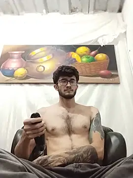 Loggan donnelly online show from June 26, 2026, 1:44 am