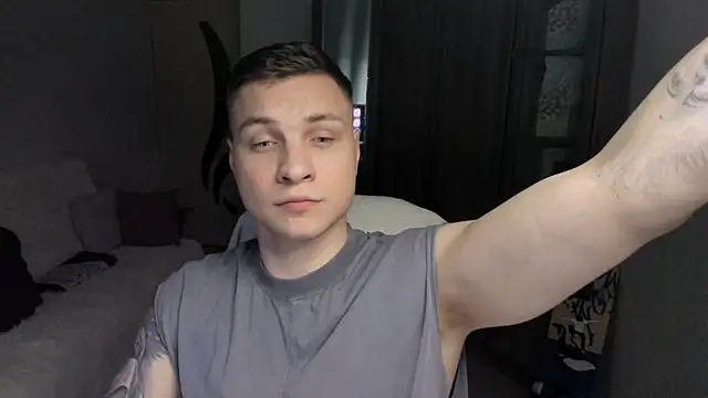 handsome guy01 online show from September 8, 2025, 7:35 pm