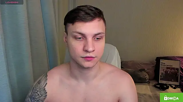handsome guy01 online show from May 6, 2026, 5:28 pm