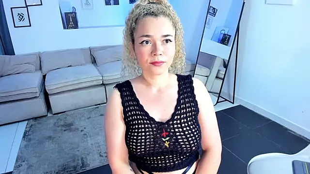 Snapshot of Sasha_belova chatting on May 11, 2026, 12:17 pm Sasha belova online show from May 11, 2026, 12:17 pm