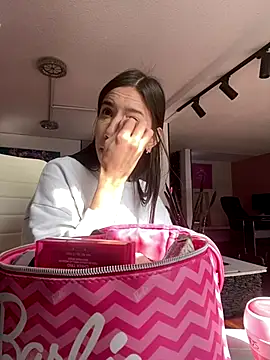 Praga Pink online show from November 21, 2025, 1:32 pm