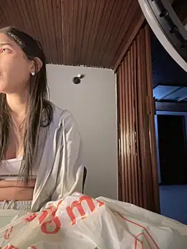 Praga Pink online show from October 3, 2025, 6:59 am