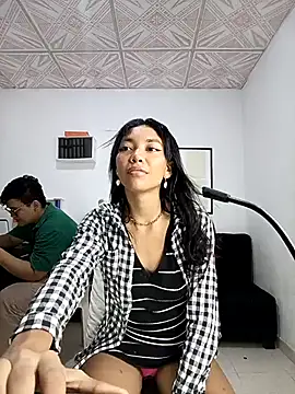 lianisrose online show from September 11, 2025, 3:28 am