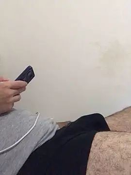 Snapshot of cshn001 chatting on February 2, 2025, 5:58 pm cshn001 online show from February 2, 2025, 5:58 pm