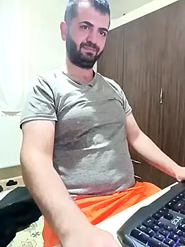 Snapshot of cshn001 chatting on December 4, 2024, 11:52 pm cshn001 online show from December 4, 2024, 11:52 pm