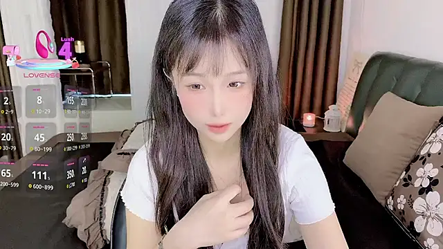 Snapshot of -Wendy__ chatting on July 5, 2026, 8:43 am -Wendy online show from July 5, 2026, 8:43 am