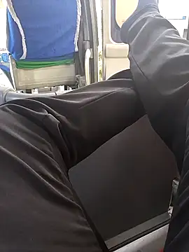 picatorta19 online show from March 17, 2025, 3:29 pm