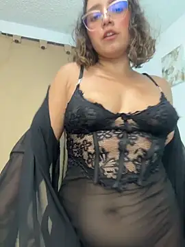 Kay LustyWife online show from April 28, 2026, 2:27 am