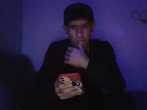 oiram27 online show from December 21, 2025, 1:52 am