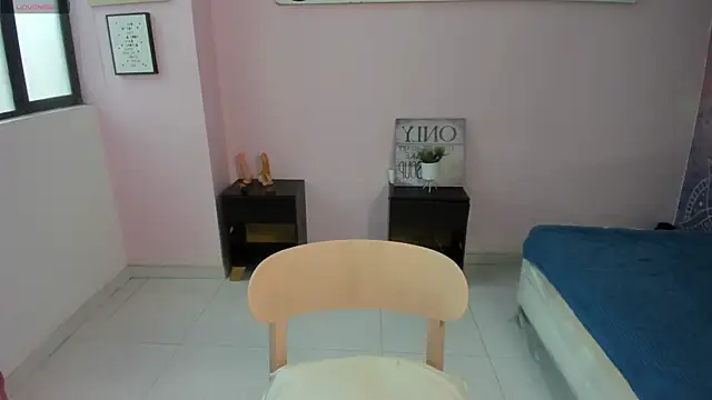 lauren rios7 online show from September 20, 2025, 5:40 pm