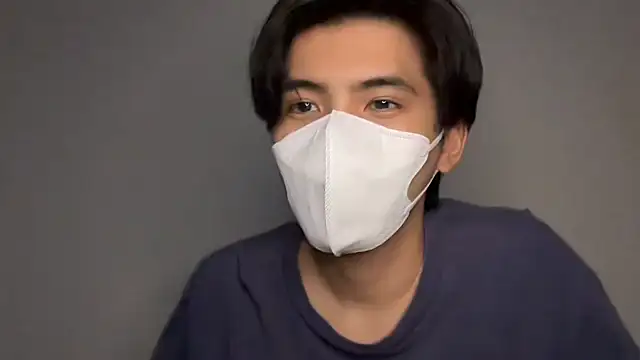 Lio kun online show from November 8, 2025, 1:03 pm