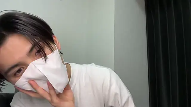 Lio kun online show from March 7, 2025, 1:07 pm