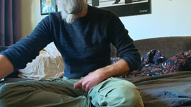 Snapshot of Kingsscepter chatting on February 15, 2026, 1:10 pm Kingsscepter online show from February 15, 2026, 1:10 pm